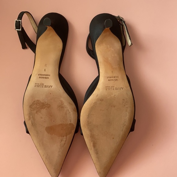 🎉🎉HP🎉🎉Vintage Anne Klein black sling back kitten heel pumps Size 8M - Picture 6 of 9